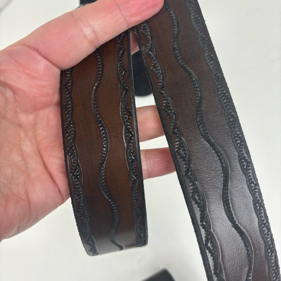 Nice leather tooled belt blank in brown-42” - Picture 5 of 8